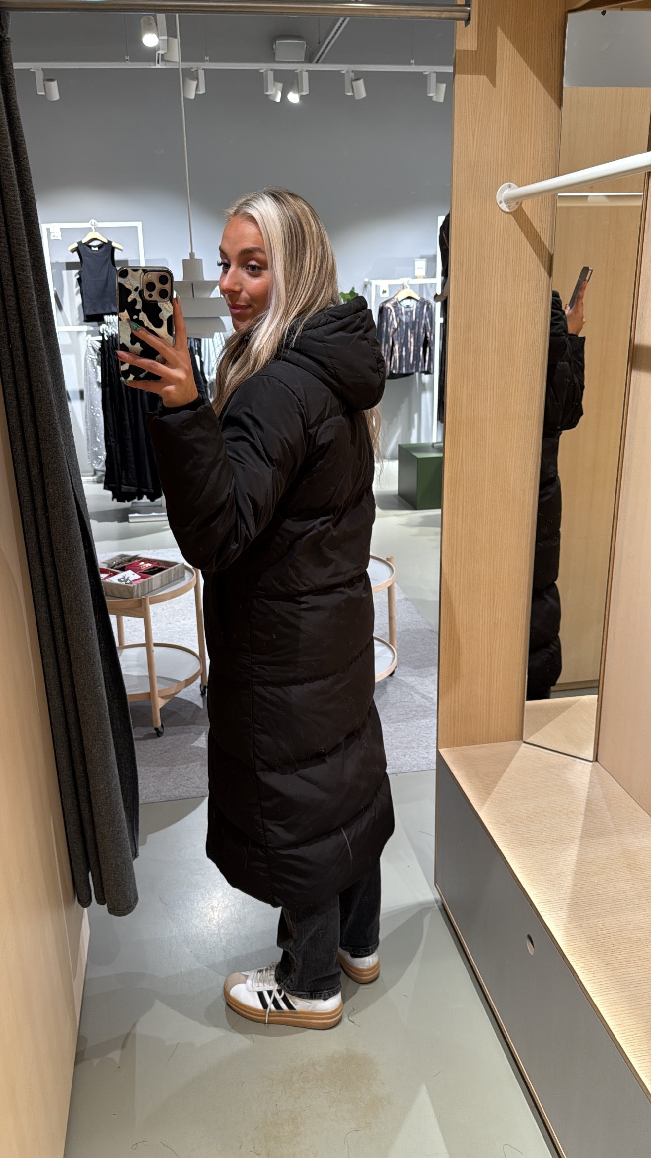 VISTARI Coat - Black Beauty